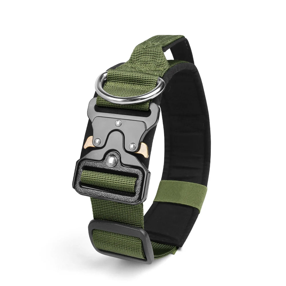 Taktinen vahva jykevä koiranpanta kahvalla, eri värejä / Tactical Dog Collar Rugged Zinc Alloy Buckle Outdoor Walks Dogs Collars Soft Lining Collar for Medium Big Dogs Pet Accessories